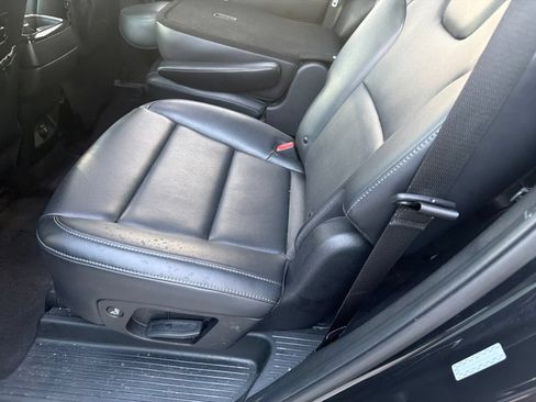 Used 2025 Kia Telluride S FWD image 11