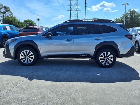 Used 2023 Subaru Outback Premium AWD/4WD image 21