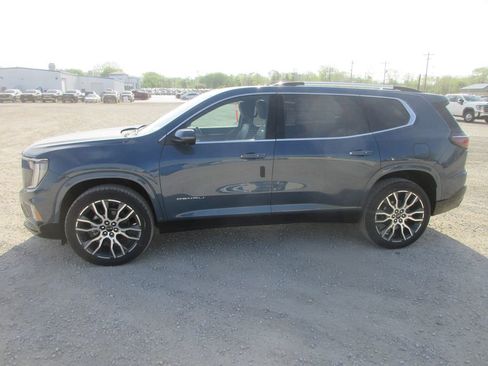 New 2026 GMC Acadia Denali Ultimate AWD/4WD image 9