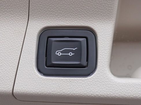 Used 2020 GMC Acadia Denali w/ Denali Ultimate Package image 76