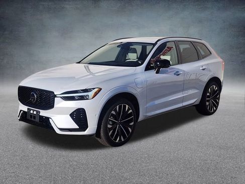 New 2026 Volvo XC60 T8 Ultra w/ Protection Package Premier image 3