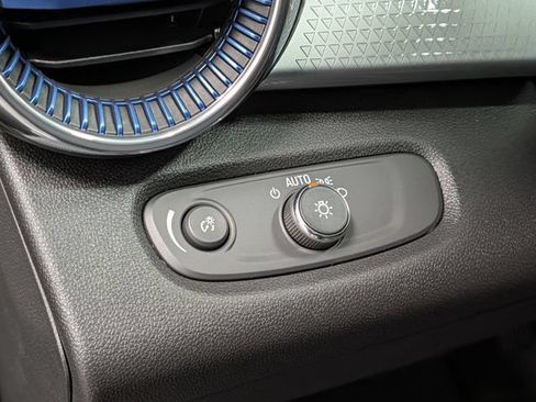 New 2026 Chevrolet Trax LT w/ Driver Confidence Package FWD image 16
