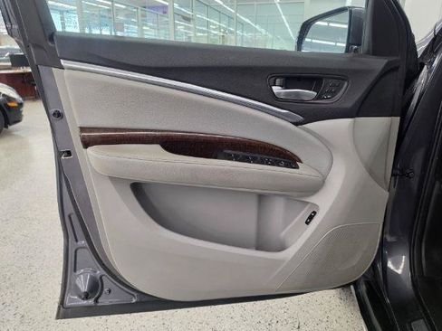 Used 2017 Acura MDX SH-AWD image 32