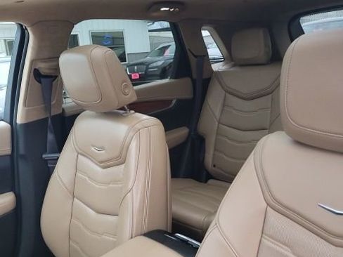 Used 2017 Cadillac XT5 Platinum w/ Driver Assist Package image 10