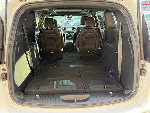 New 2026 Chrysler Pacifica Select image 27