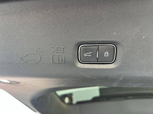 Used 2025 Ford Expedition Platinum AWD/4WD image 56