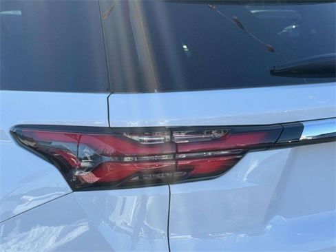 Certified 2023 Chevrolet Traverse LT image 6