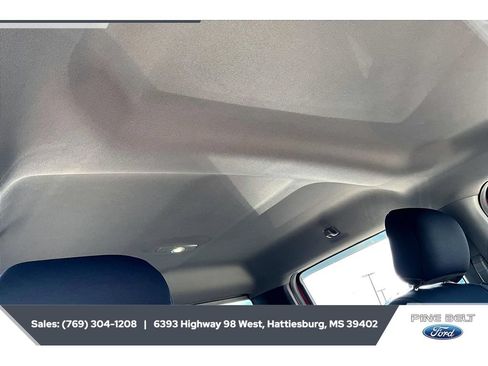 Used 2015 Ford F150 XLT w/ Equipment Group 302A Luxury AWD/4WD image 17
