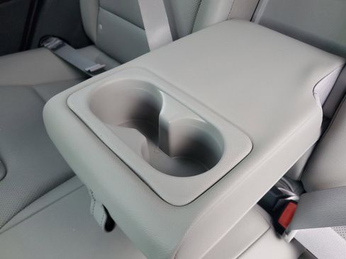 Used 2021 Kia Niro EX Premium image 9