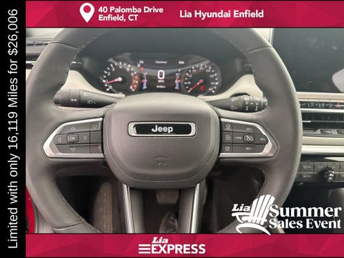 Used 2025 Jeep Compass Limited AWD/4WD image 15