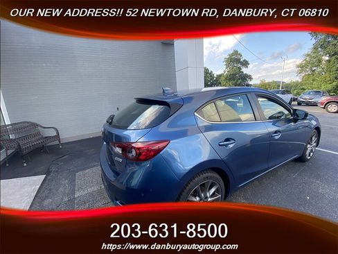 Used 2018 MAZDA MAZDA3 Touring FWD image 6