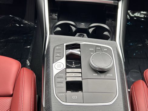 Used 2026 BMW 330i Sedan image 10