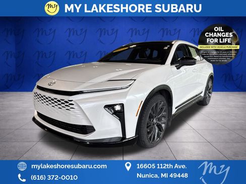 Used 2025 Toyota Crown Signia w/ Advanced Technology Package AWD/4WD image 3