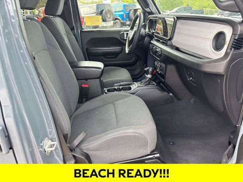 Used 2024 Jeep Wrangler Unlimited Sport AWD/4WD image 17