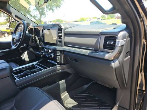Used 2025 Ford F250 Platinum w/ FX4 Off-Road Package AWD/4WD image 26