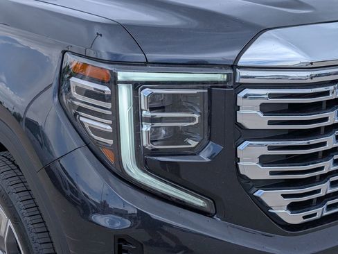Used 2025 GMC Sierra 1500 Denali AWD/4WD image 11