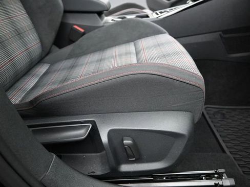 Used 2024 Volkswagen GTI SE image 10