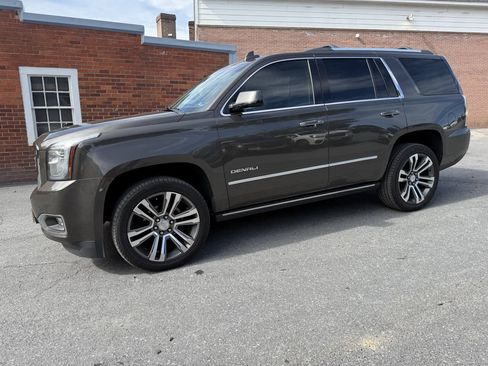 Used 2019 GMC Yukon Denali w/ Denali Ultimate Package AWD/4WD image 15