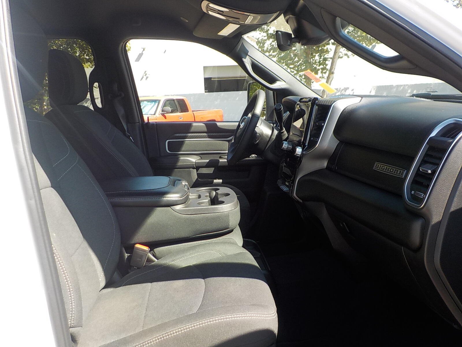 Used 2025 RAM 2500 Big Horn AWD/4WD image 9