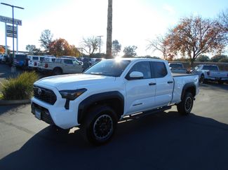 Used 2024 Toyota Tacoma Leather video 1