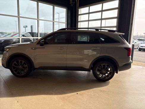 Certified 2023 Kia Sorento X-Line EX image 7