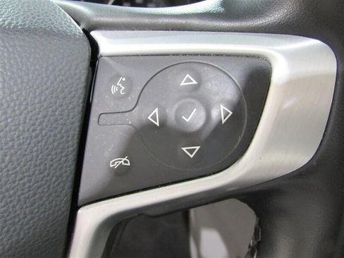 Used 2023 GMC Terrain SLT image 24