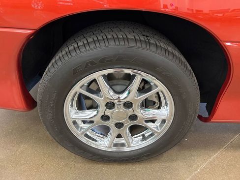 Used 2002 Chevrolet Camaro Z28 w/ Preferred Equipment Group image 83