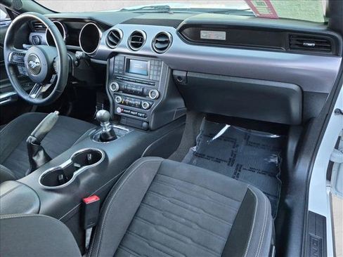 Used 2017 Ford Mustang GT RWD image 18