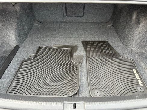 Used 2017 Volkswagen Passat 1.8T SEL Premium image 22