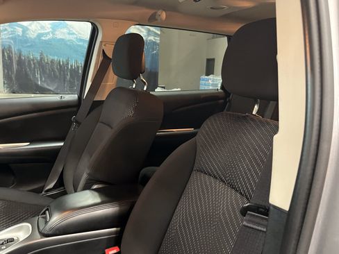 Used 2016 Dodge Journey SXT w/ Blacktop Package FWD image 17