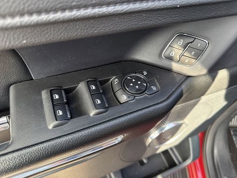 Used 2021 Ford Expedition XLT image 40