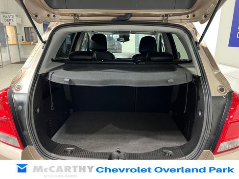 Used 2018 Chevrolet Trax LT w/ Sun & Sound Package AWD/4WD image 29