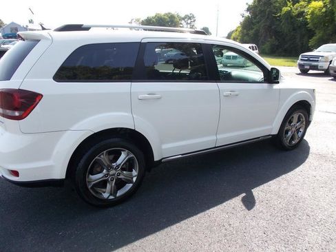 Used 2017 Dodge Journey Crossroad w/ Popular Equipment Group FWD image 13