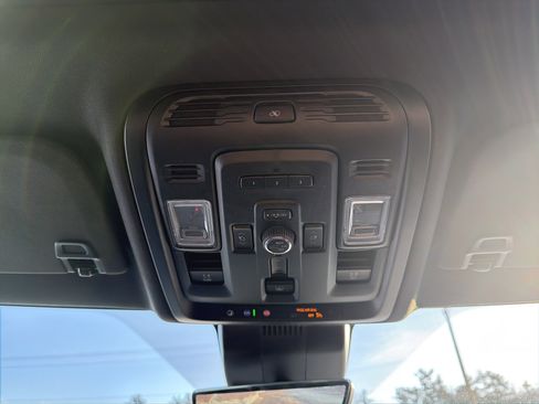 Certified 2024 GMC Yukon XL Denali w/ Denali Reserve Package image 18