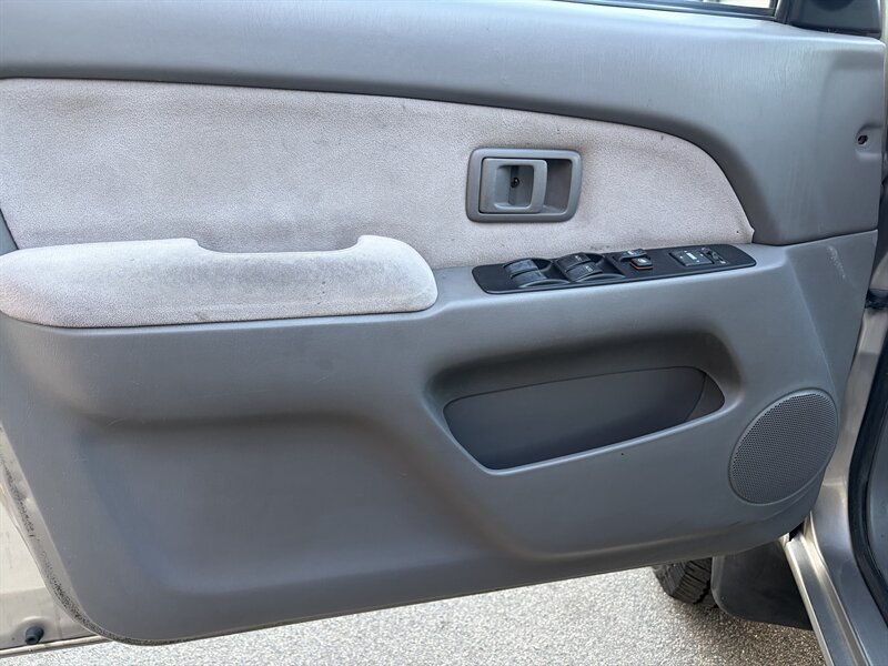 Used 2001 Toyota 4Runner SR5 RWD image 14