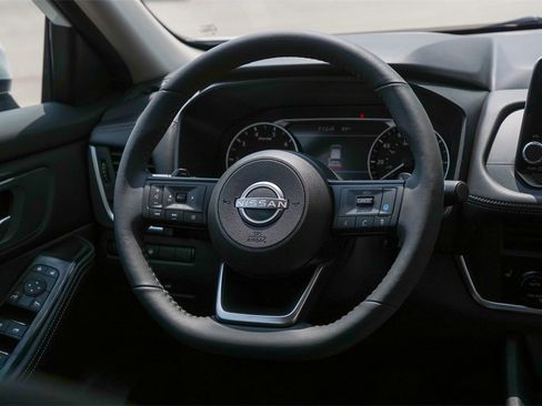 New 2024 Nissan Rogue SV w/ SV Premium Package image 24