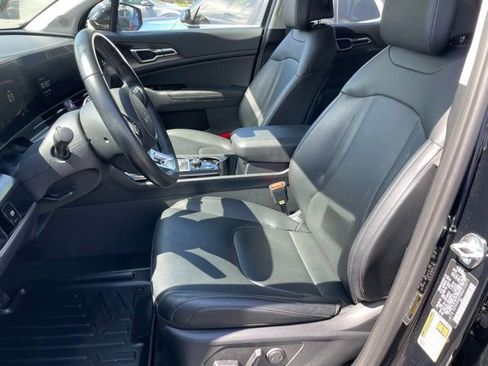 Used 2024 Kia Sportage EX AWD/4WD image 6