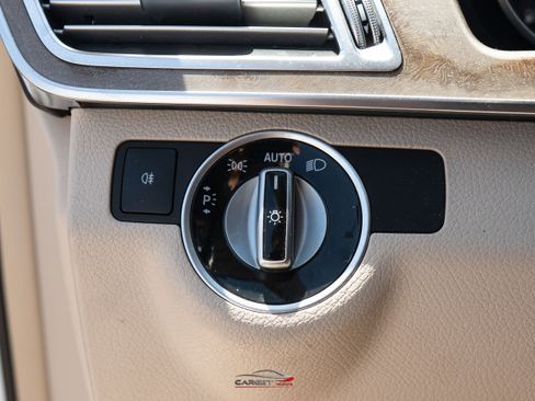 Used 2015 Mercedes-Benz E 350 4MATIC Sedan w/ Premium 1 Package image 36
