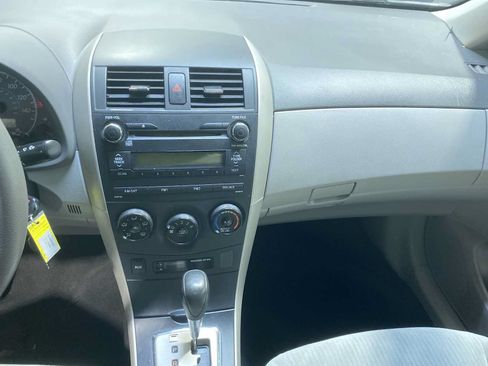 Used 2010 Toyota Corolla LE FWD image 16