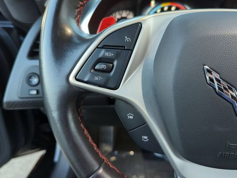 Used 2019 Chevrolet Corvette Stingray Coupe RWD image 11