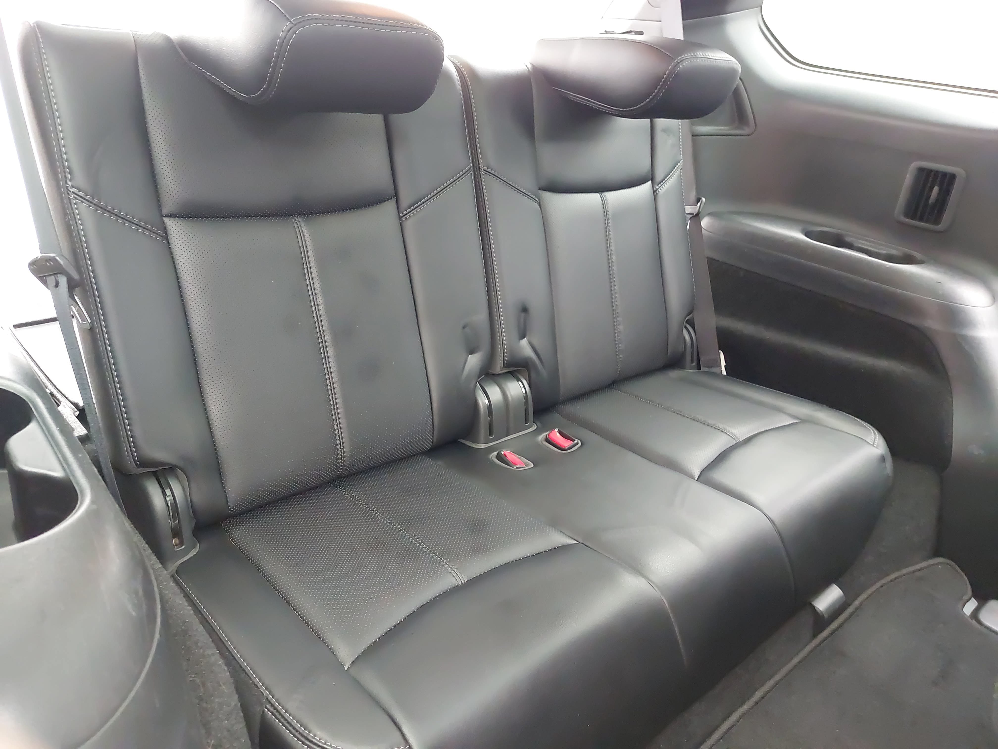 Used 2020 Nissan Pathfinder Platinum AWD/4WD image 14