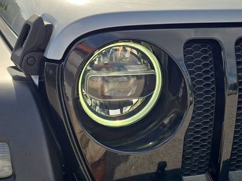 Used 2021 Jeep Wrangler Unlimited Sport AWD/4WD image 7