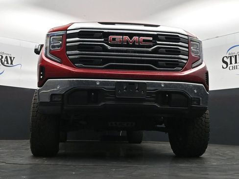 Used 2024 GMC Sierra 1500 SLT w/ SLT Premium Plus Package AWD/4WD image 18