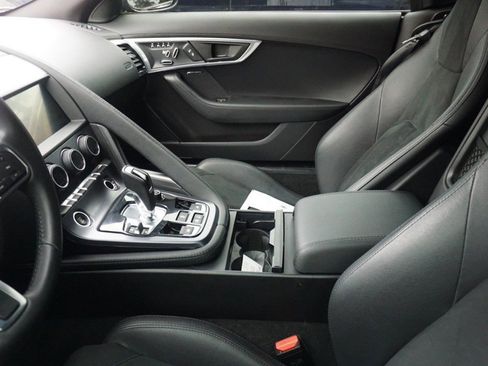 Used 2020 Jaguar F-TYPE Convertible image 5