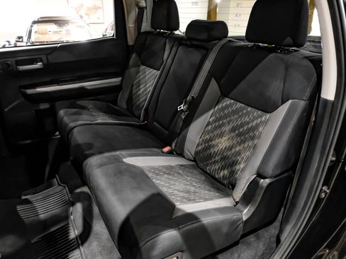 Used 2019 Toyota Tundra SR5 w/ SR5 Upgrade Package AWD/4WD image 49