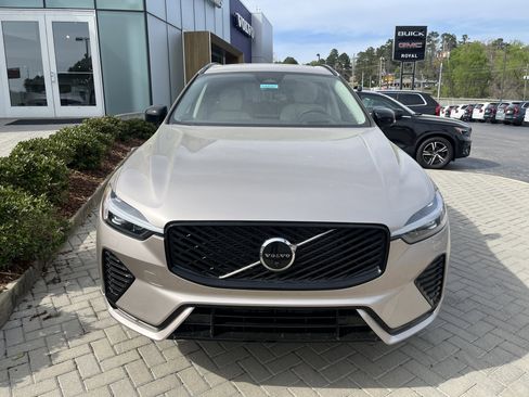 New 2026 Volvo XC60 B5 Ultra w/ Protection Package Premier AWD/4WD image 7