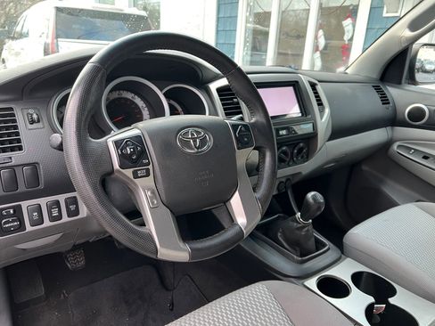 Used 2014 Toyota Tacoma 4x4 Access Cab w/ SR5 Package image 7