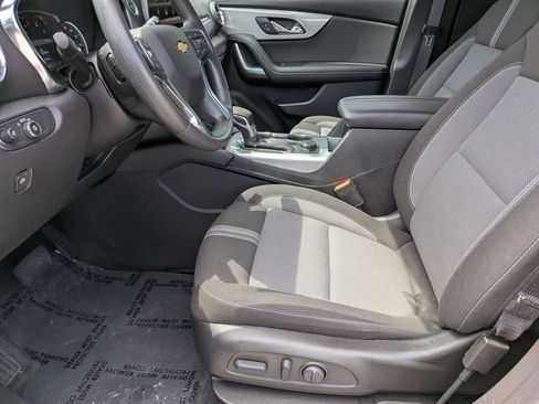 Used 2025 Chevrolet Blazer LT FWD image 25