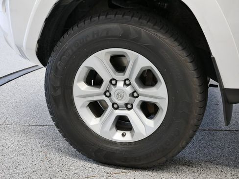 Used 2020 Toyota 4Runner SR5 Premium image 51