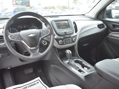 Used 2019 Chevrolet Equinox LS w/ LS Convenience Package image 18